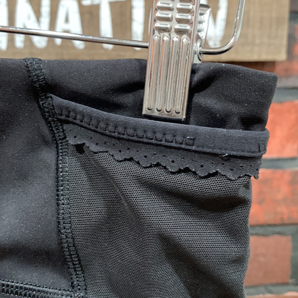 Lululemon Capri - Picture 7 of 10